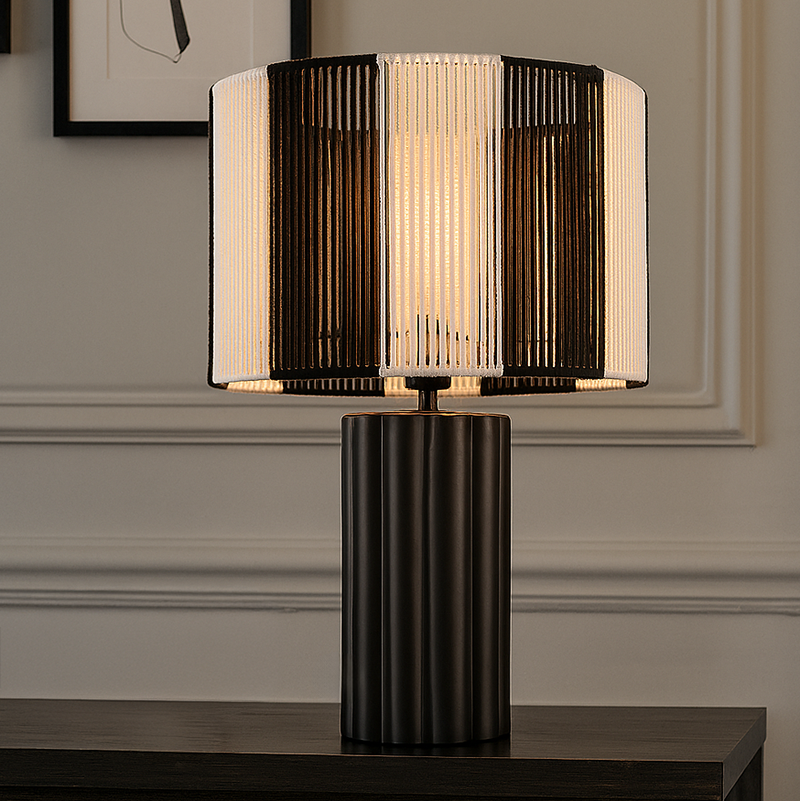 Rustykalna lampa stołowa czarna, Juno, z przełącznik