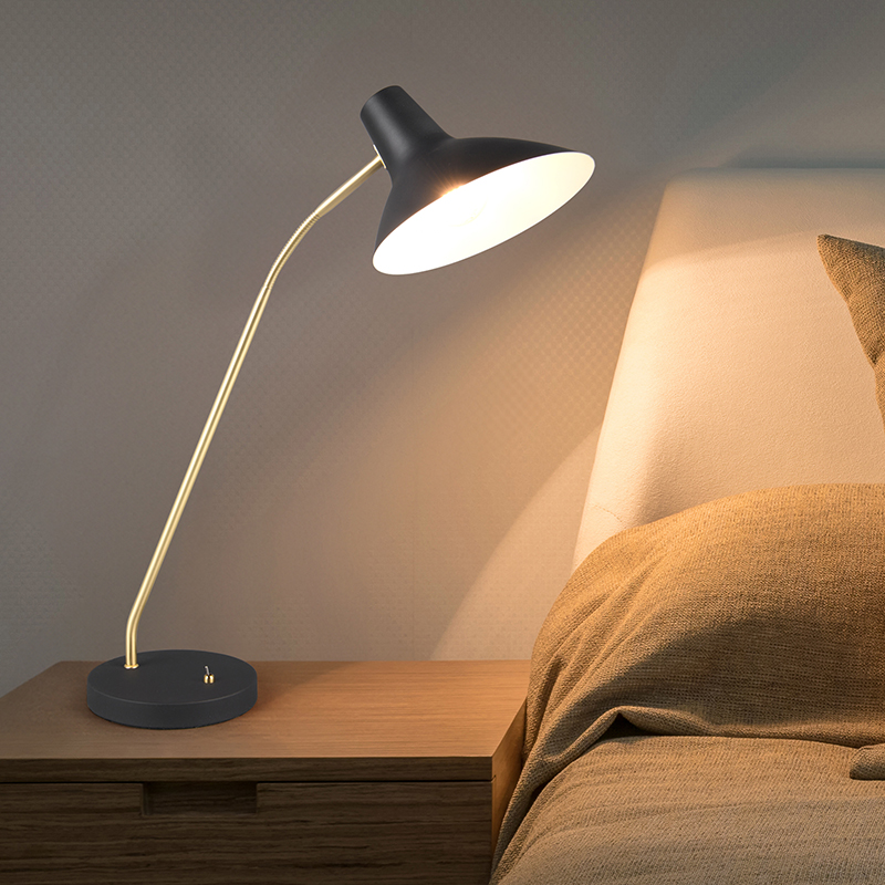 Czarna lampa biurkowa klasyczna, Merit