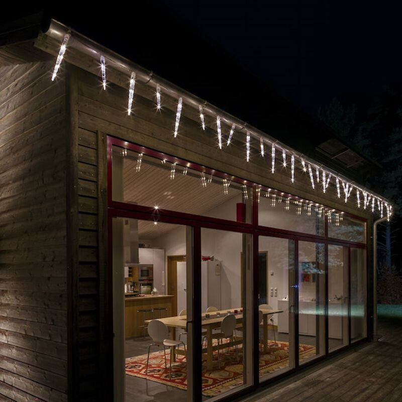 32 Zewnętrzne oświetlenie sopli, różne wysokości, szerokość 7,75 m 32 Zewnętrzne oświetlenie sopli, różne wysokości, szerokość 7,75 m