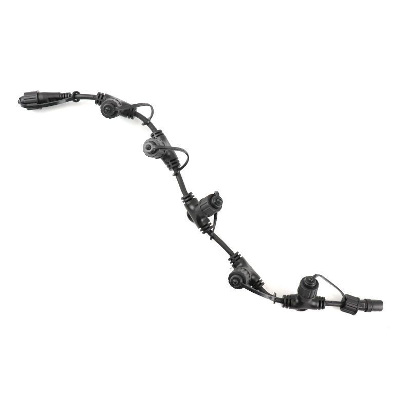 Czarny kabel dystrybucyjny 0,5 m, z 5 wyjściami Czarny kabel dystrybucyjny 0,5 m, z 5 wyjściami