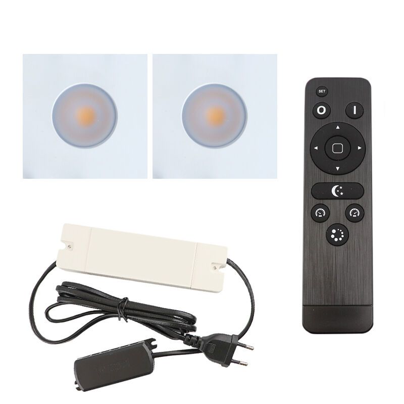 2 kwadratowe oprawy sufitowe wpuszczane białe na werandy Dico, IP65, z zestawem przyłączeniowym i pilotem