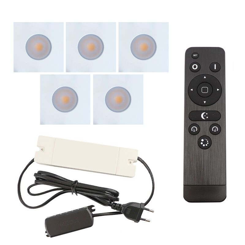 5 kwadratowe oprawy sufitowe wpuszczane białe na werandy Dico, IP65, z zestawem przyłączeniowym i pilotem 5 kwadratowe oprawy sufitowe wpuszczane białe na werandy Dico, IP65, z zestawem przyłączeniowym i pilotem