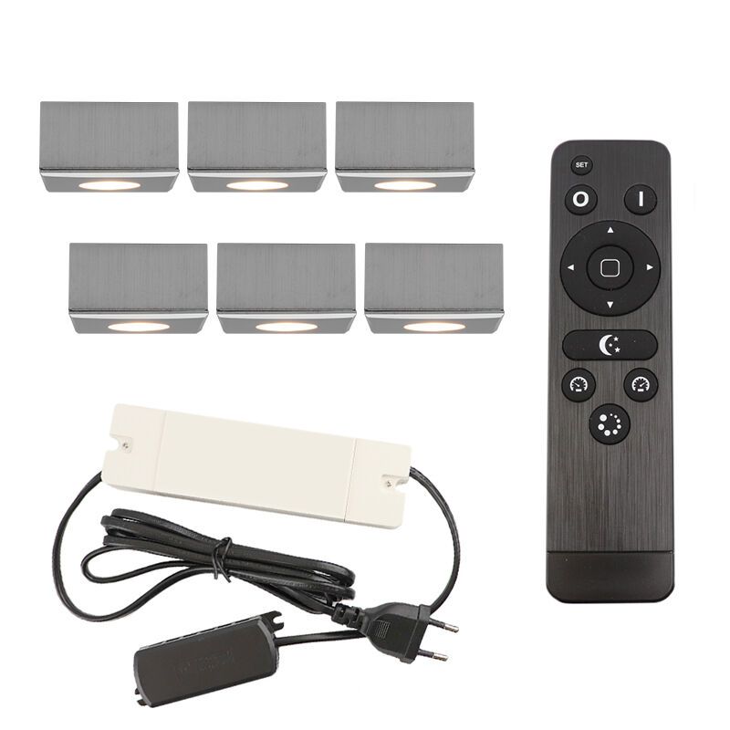 6 kwadratowe oprawy natynkowe cromowane na werandy Fredo, IP44, z zestawem przyłączeniowym i pilotem