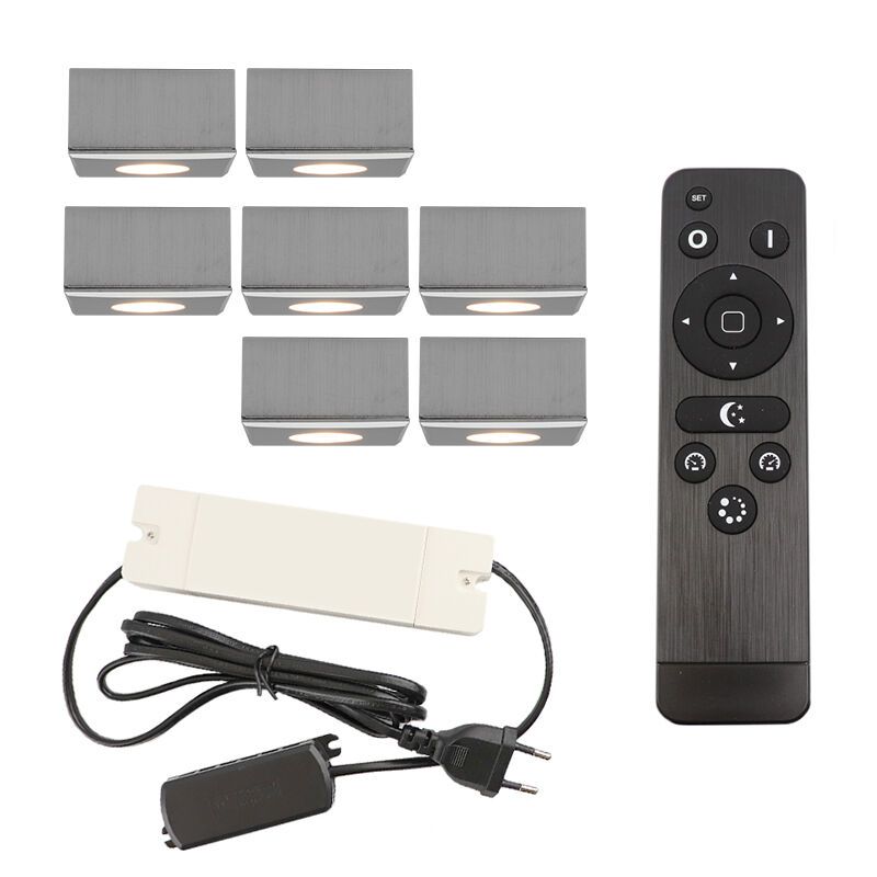 7 kwadratowe oprawy natynkowe cromowane na werandy Fredo, IP44, z zestawem przyłączeniowym i pilotem