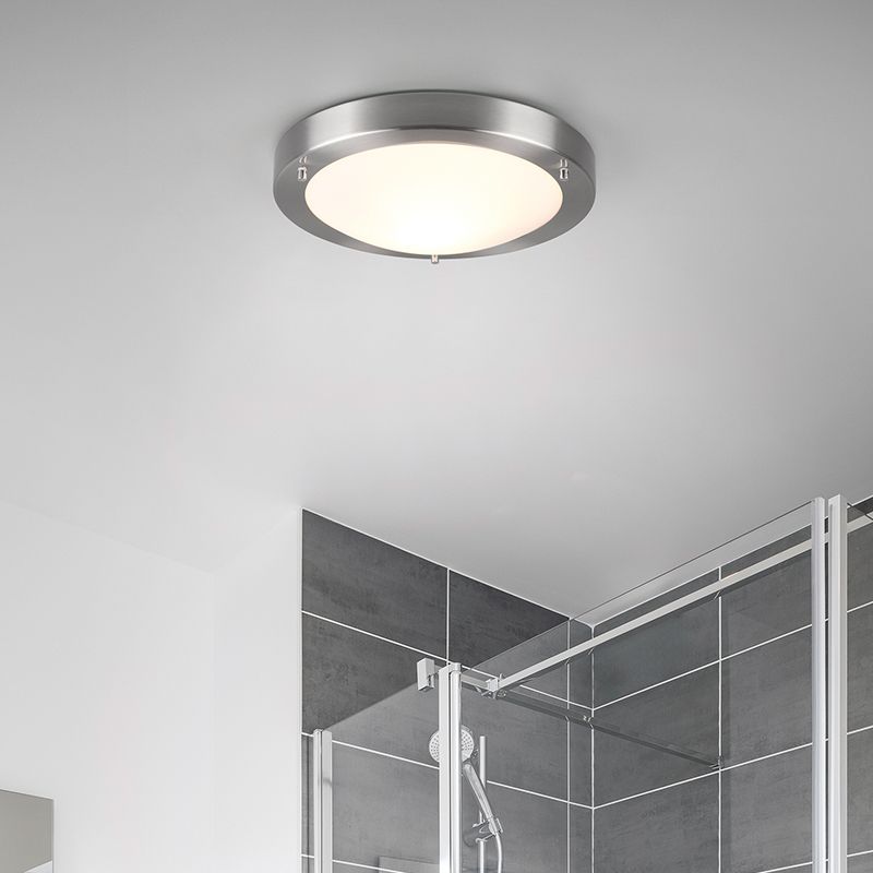 Niklowa lampa łazienkowa sufitowa szklana, Hadleigh, IP44 Niklowa lampa łazienkowa sufitowa szklana, Hadleigh, IP44