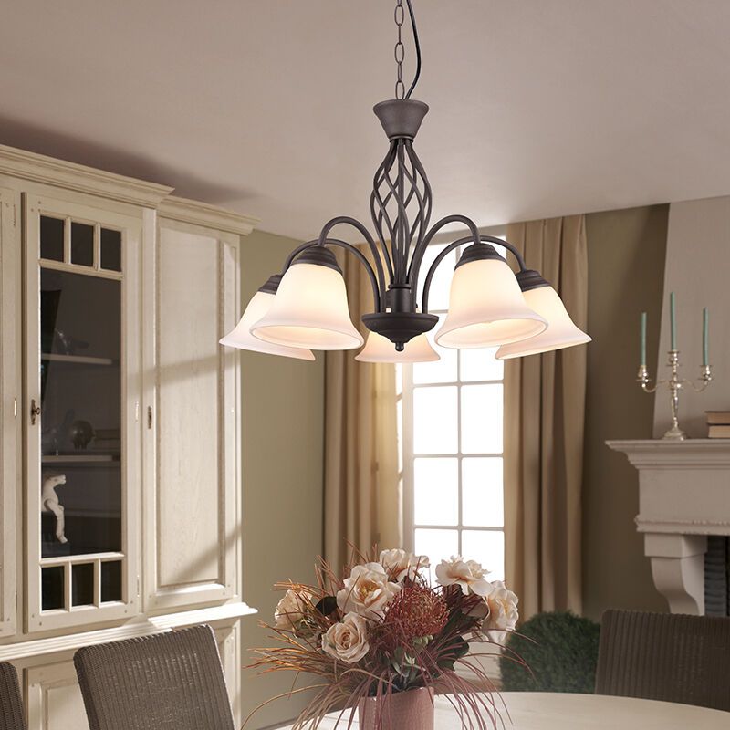 Rdzawy żyrandol klasyczny, Detroit