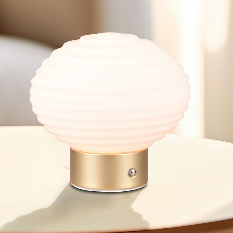 Mosiądz lampa stołowa akumulatorowa retro, Walid, 2W, 3000K LED, z dotykowy ściemniacz Mosiądz lampa stołowa akumulatorowa retro, Walid, 2W, 3000K LED, z dotykowy ściemniacz