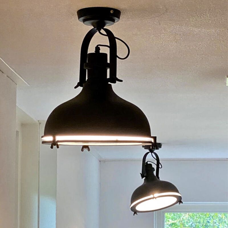 Industrialna lampa sufitowa czarna, Liga