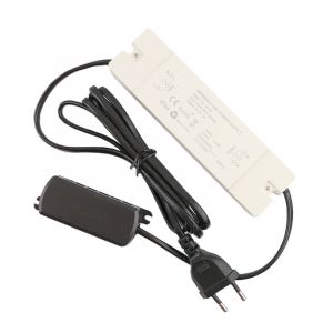 Skrzynka rozdzielcza z transformatorem do plug and play oświetlenie werandy