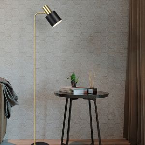 Czarna lampa stojąca metalowa, Zoja, z przełącznik