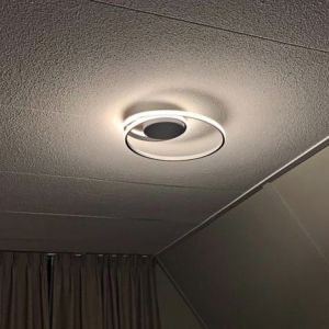 Biały plafon sufitowy nowoczesny, Sassandra, 22W, 3000K LED, ściemniana w 3 krokach