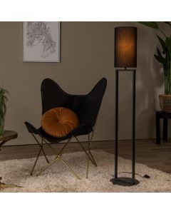 Czarna lampa stojąca rustykalna, Herman, z przełącznik