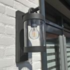 Antracytowy kinkiet zewnętrzny z czujnikiem zmierzchu rustykalny, Sambesi, IP44