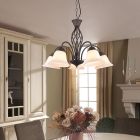 Rdzawy żyrandol klasyczny, Detroit