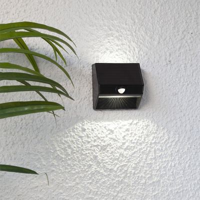 Plastikowy kinkiet solarny zewnętrzny czarny, Amier, 0,06W, 5000K LED, IP44