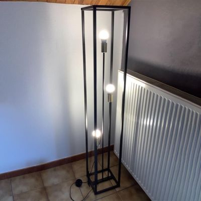 Czarna lampa stojąca nowoczesna, Fabrice, z przełącznik