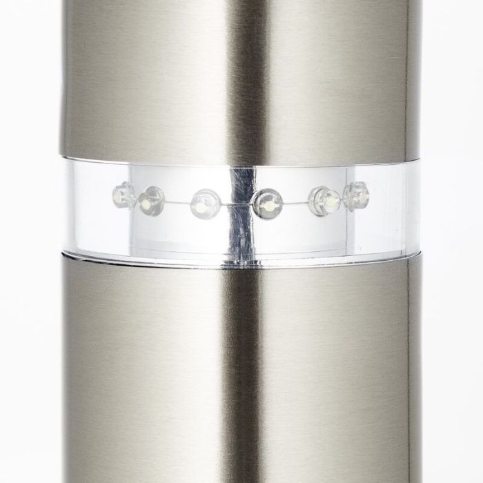 Plastikowa lampa podłogowa zewnętrzna z czujnikiem zmierzchu chromowana, Sage, 2W, 3000K LED, IP44