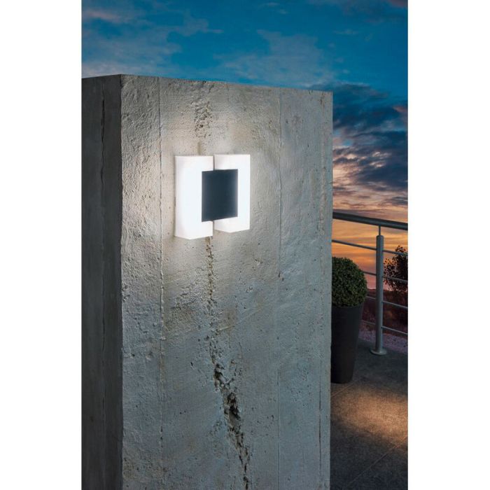 Plastikowa lampa zewnętrzna antracytowa, Bartel, IP44