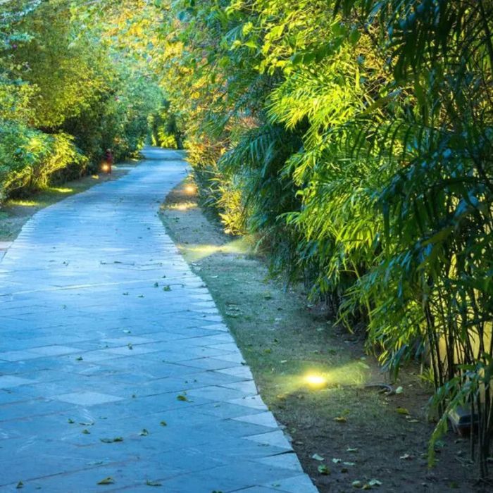 Nowoczesna lampa najazdowa biała, Marcus, 1W, 3000K LED, IP67